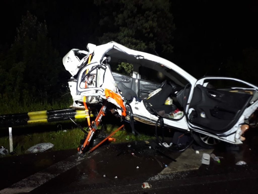 Carro de Erechim se envolve em acidente com três mortes em São José do Cerrito em SC