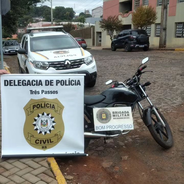 Brigada Militar e Polícia Civil recuperam motocicleta e realizam prisão em Tiradentes do Sul.