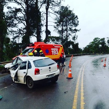 Violenta colisão deixa idoso morto na BR-282