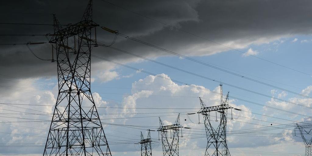 Contas de luz terão bandeira amarela no mês de julho