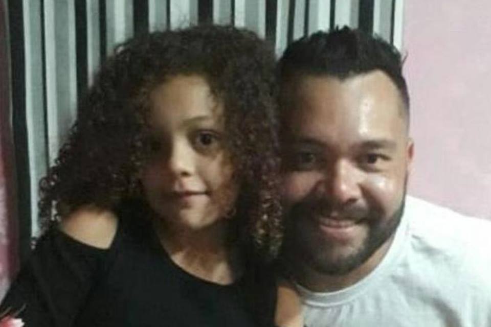 Criança de 7 anos morre após ser atacada por pitbull em MG