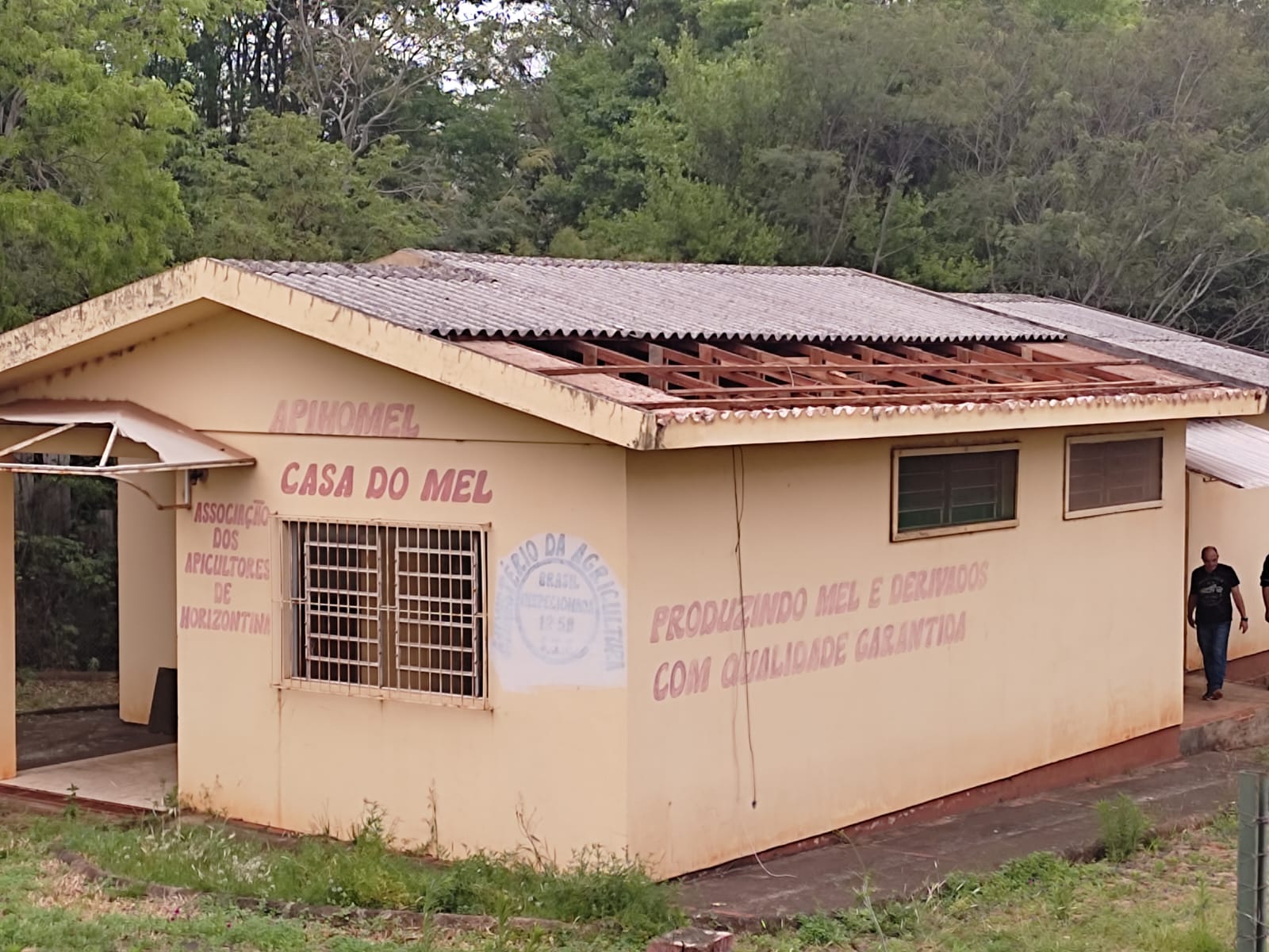 LADRÕES FAZEM “LIMPA” NA CASA DO MEL NO DISTRITO INDUSTRIAL