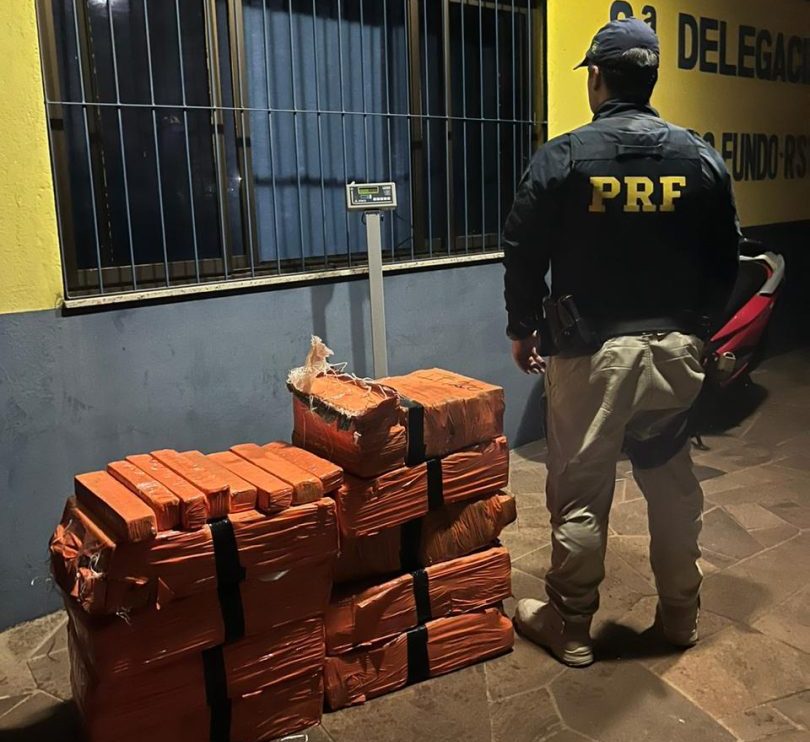 Polícia Rodoviária Federal apreende 170 quilos de maconha na BR-285, em Passo Fundo