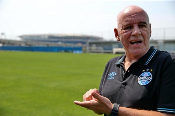 Morre aos 72 anos, Valdir Espinosa, ex-técnico do Grêmio e Botafogo