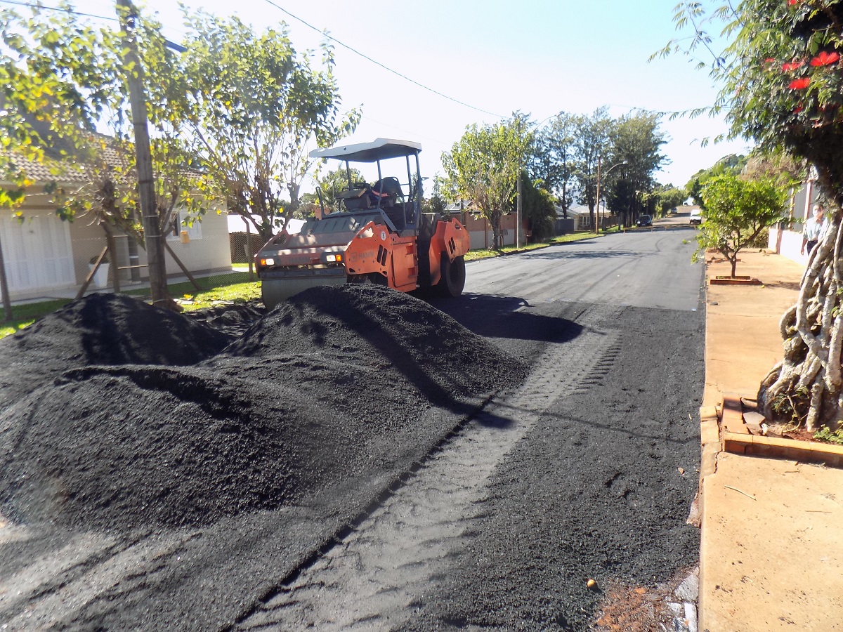 ​PREFEITURA RETOMA OBRAS COM A FRENTE MUNICIPAL DE ASFALTAMENTO