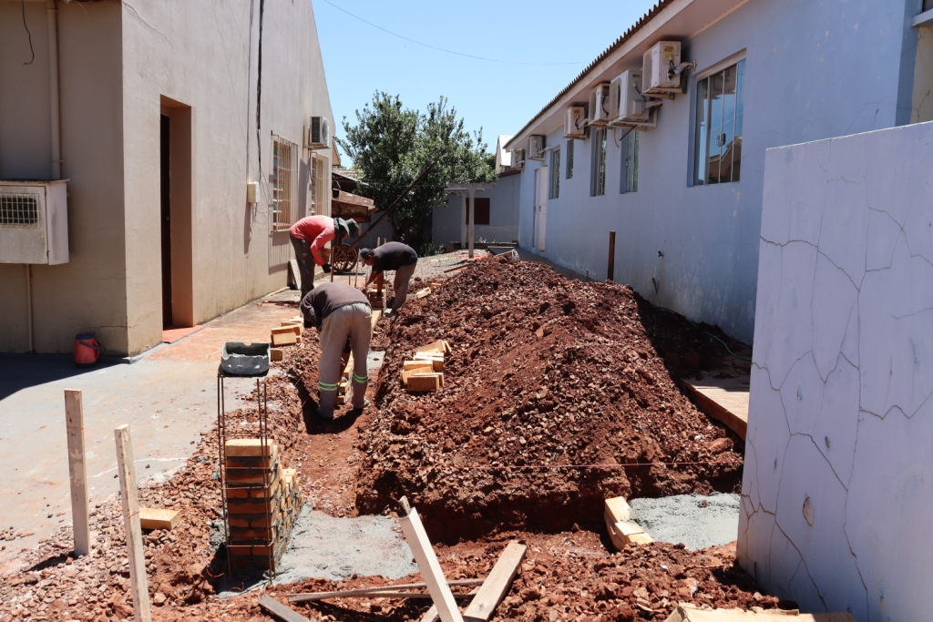 Iniciou as obras de reformas do Posto de Saúde em Vila Pratos.