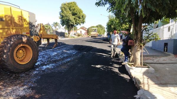 OBRAS DE ASFALTAMENTO NA RUA DA CONCEIÇÃO NESTA TERÇA