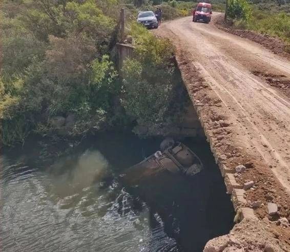 Motorista morre após cair em barragem de São Francisco de Paula, dizem Bombeiros