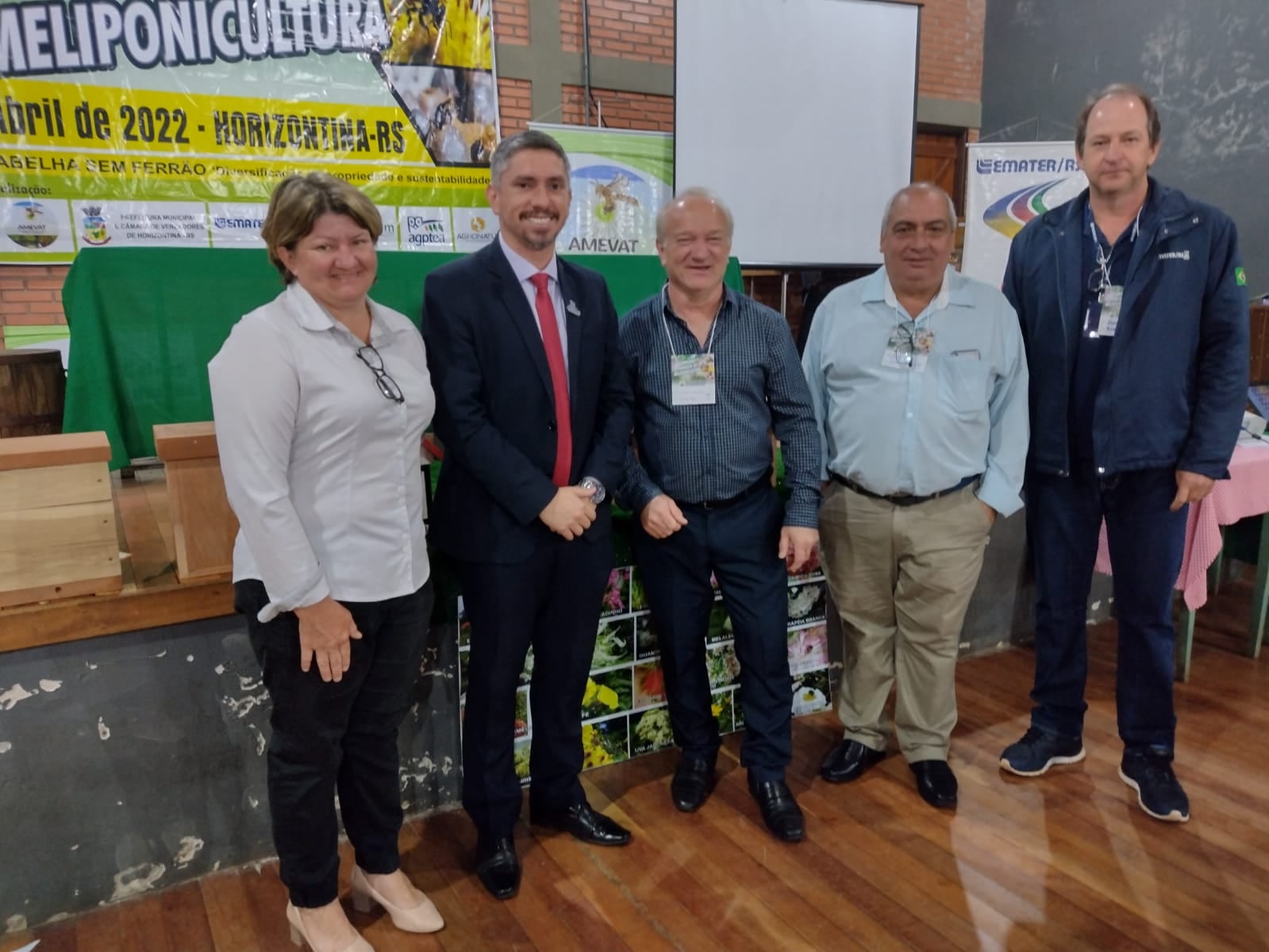 GOVERNO MUNICIPAL APOIOU E PARTICIPOU DE SEMINÁRIO SOBRE MELIPONICULTURA