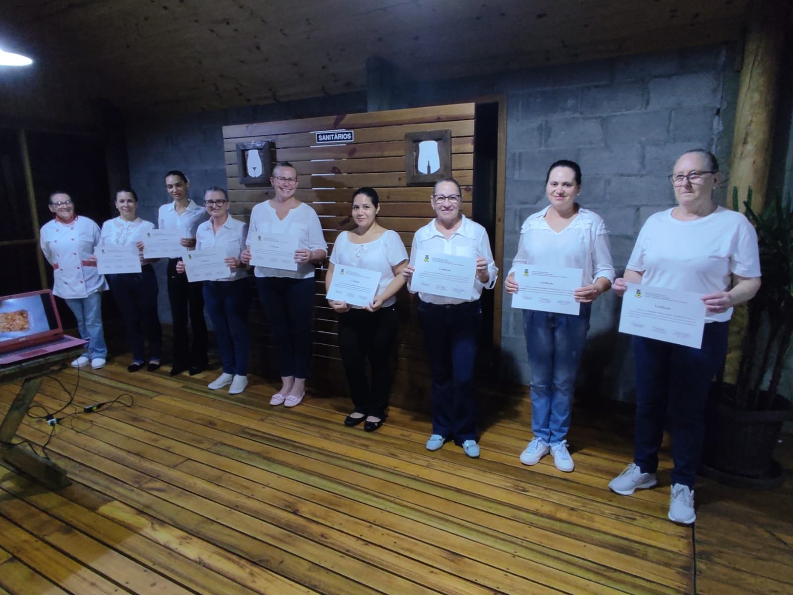 SEMANA DE FORMATURAS DE CURSOS DE QUALIFICAÇÃO PARA MULHERES NA ÁREA SOCIAL DE HORIZONTINA