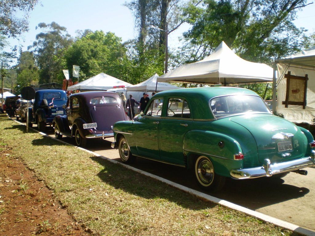 4º ENCONTRO DE CARROS ANTIGOS DE PORTO MAUA