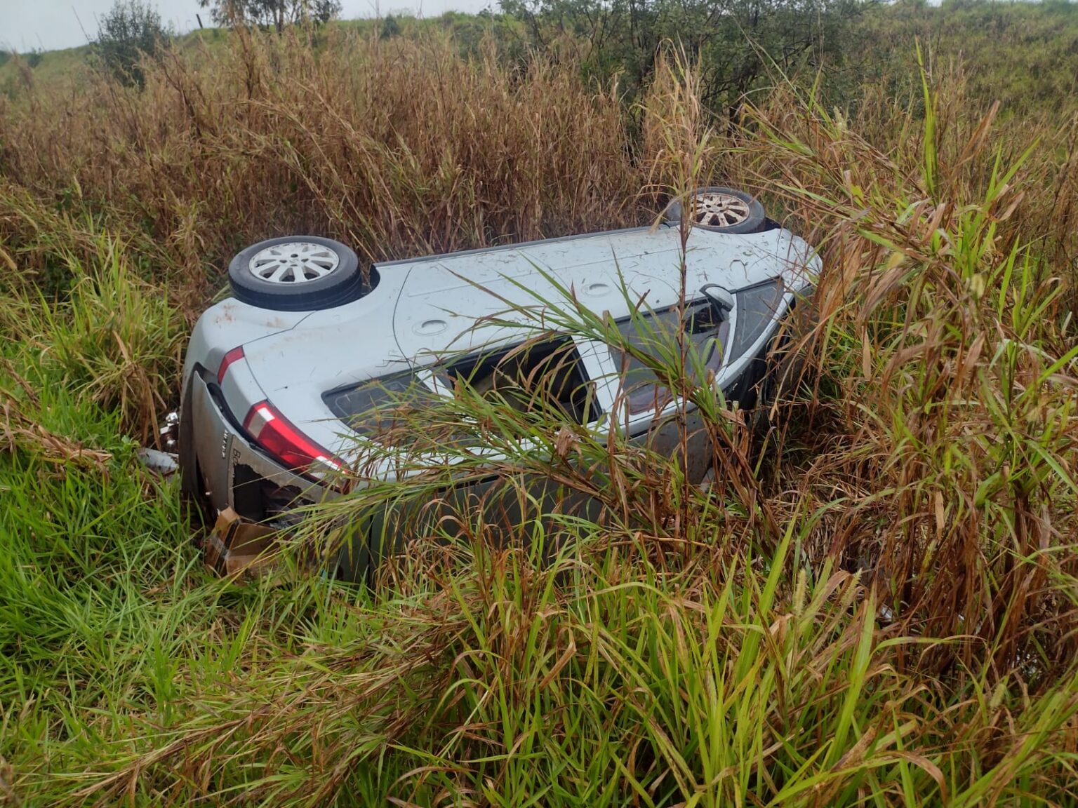 Saída de pista mata comerciante na BR 472 em Três de Maio