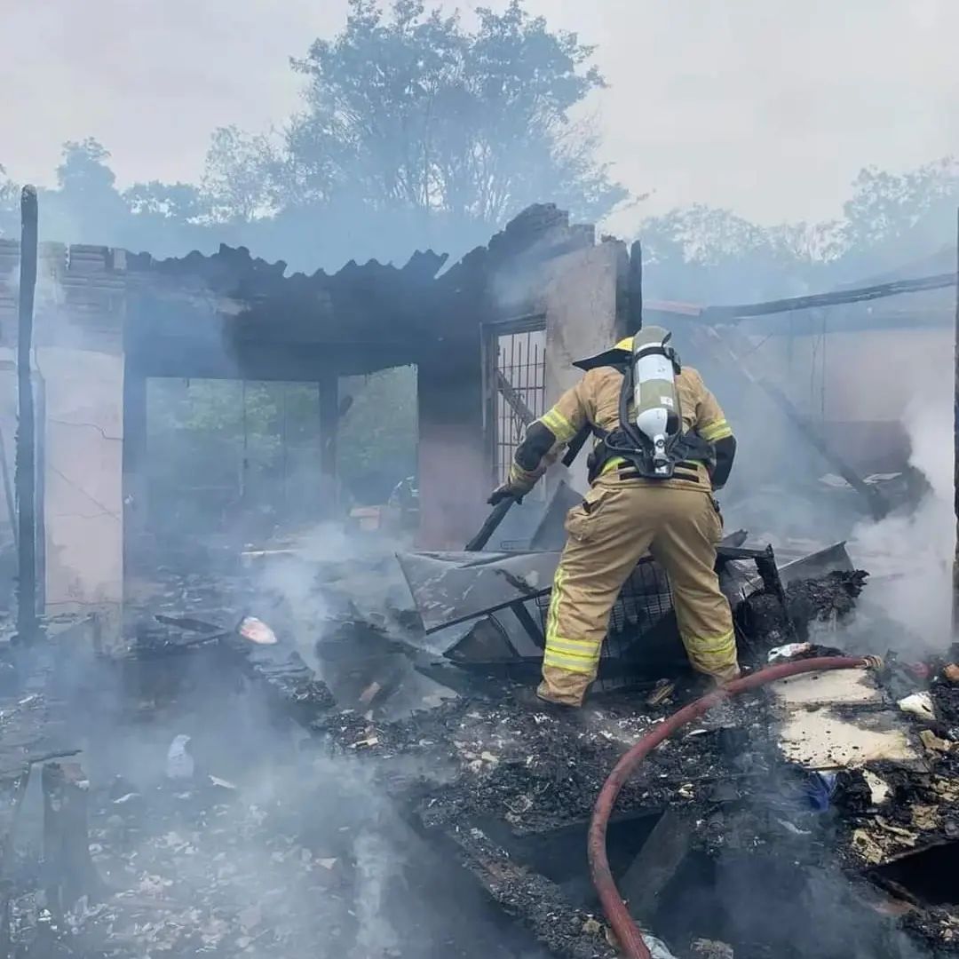 O CBMRS através do 11BBM, atendeu neste domingo 28 ocorrência de incêndio em residência no interior do município de Giruá