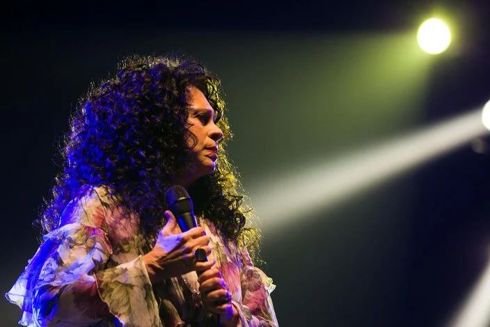 MORRE CANTORA: Gal Costa