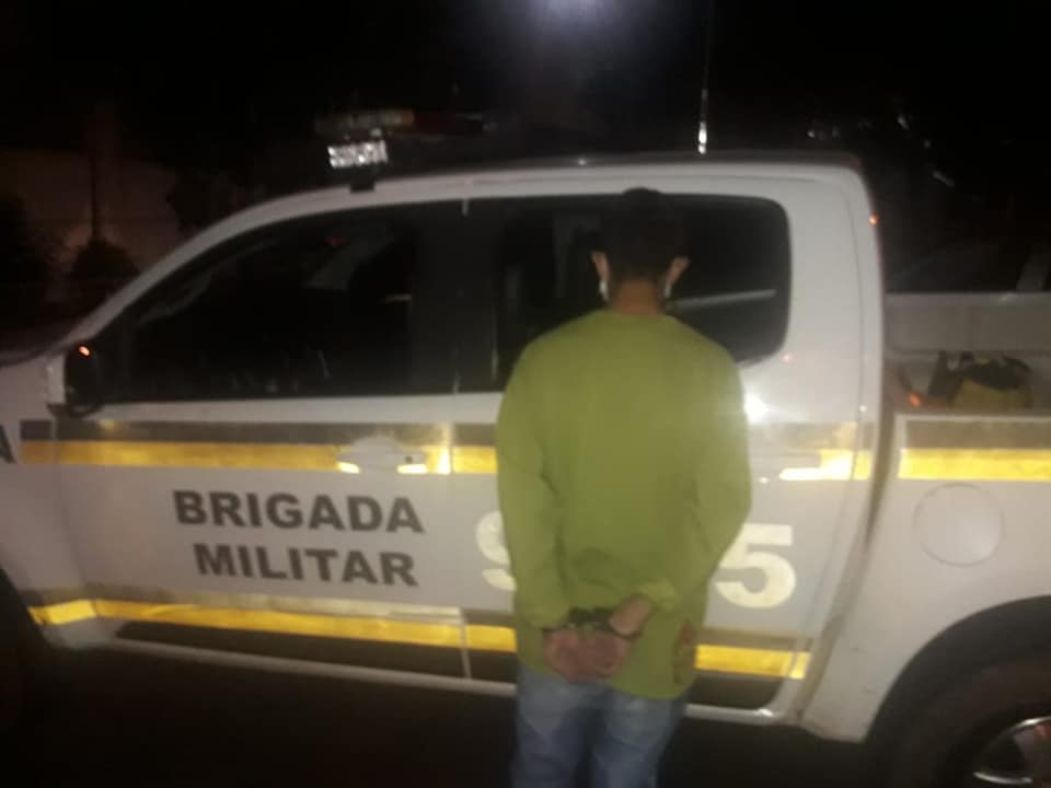 Brigada Militar de Horizontina prende homem por tráfico de drogas