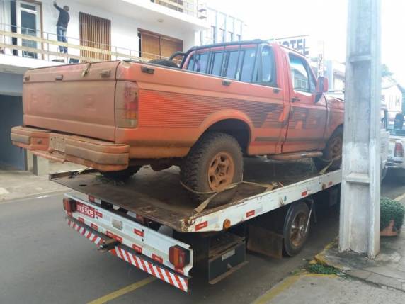 Camionete utilizada pelos assaltantes em Garruchos é localizada